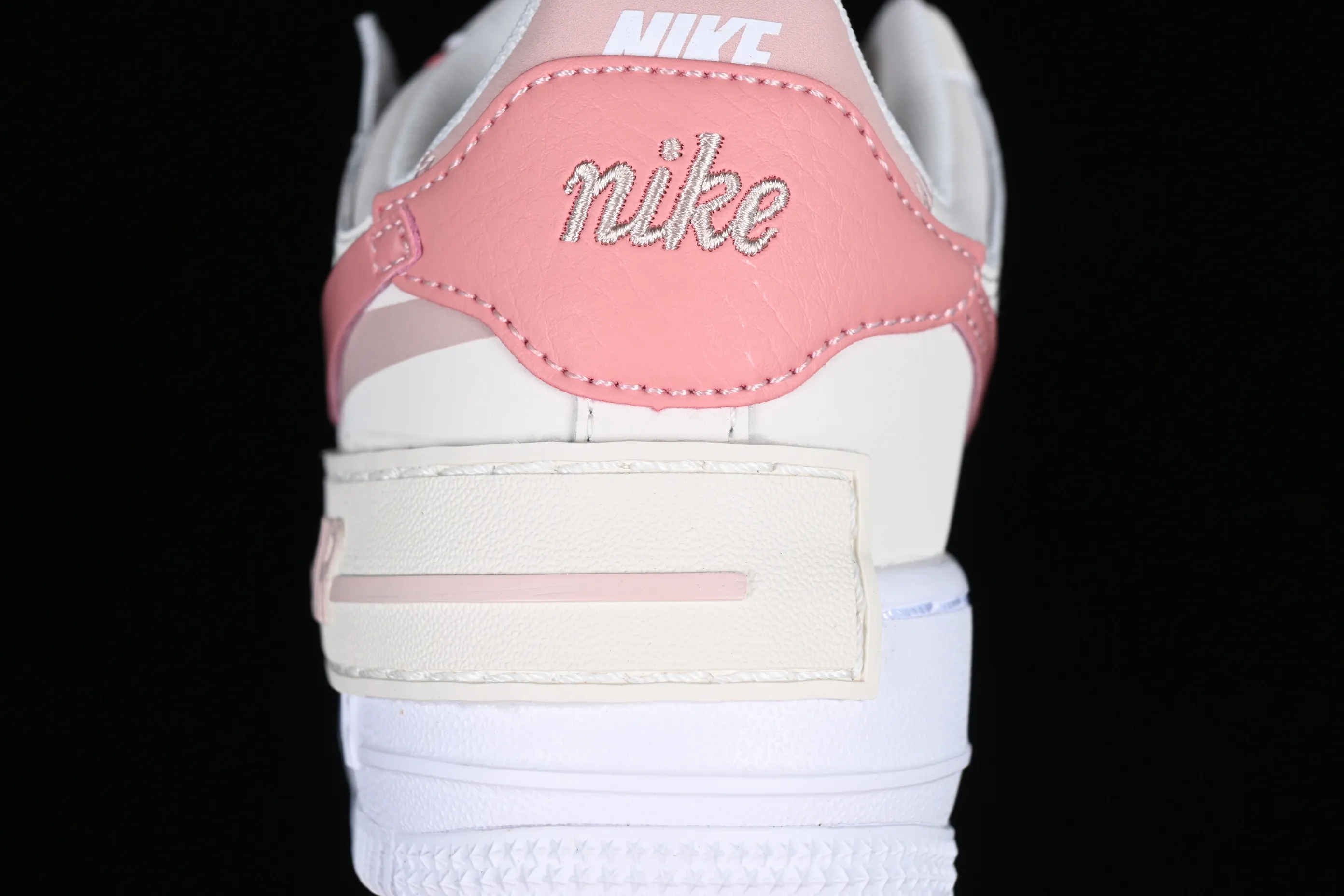 All Categories Nk Air Force 1 Air Force Series Nk Air Force 1 Shadow Air Force Lightweight Increase Nk Air Force 1 Shadow Air Force One Lightweight Increase Low-top Versatile Sneakers DZ1847-001